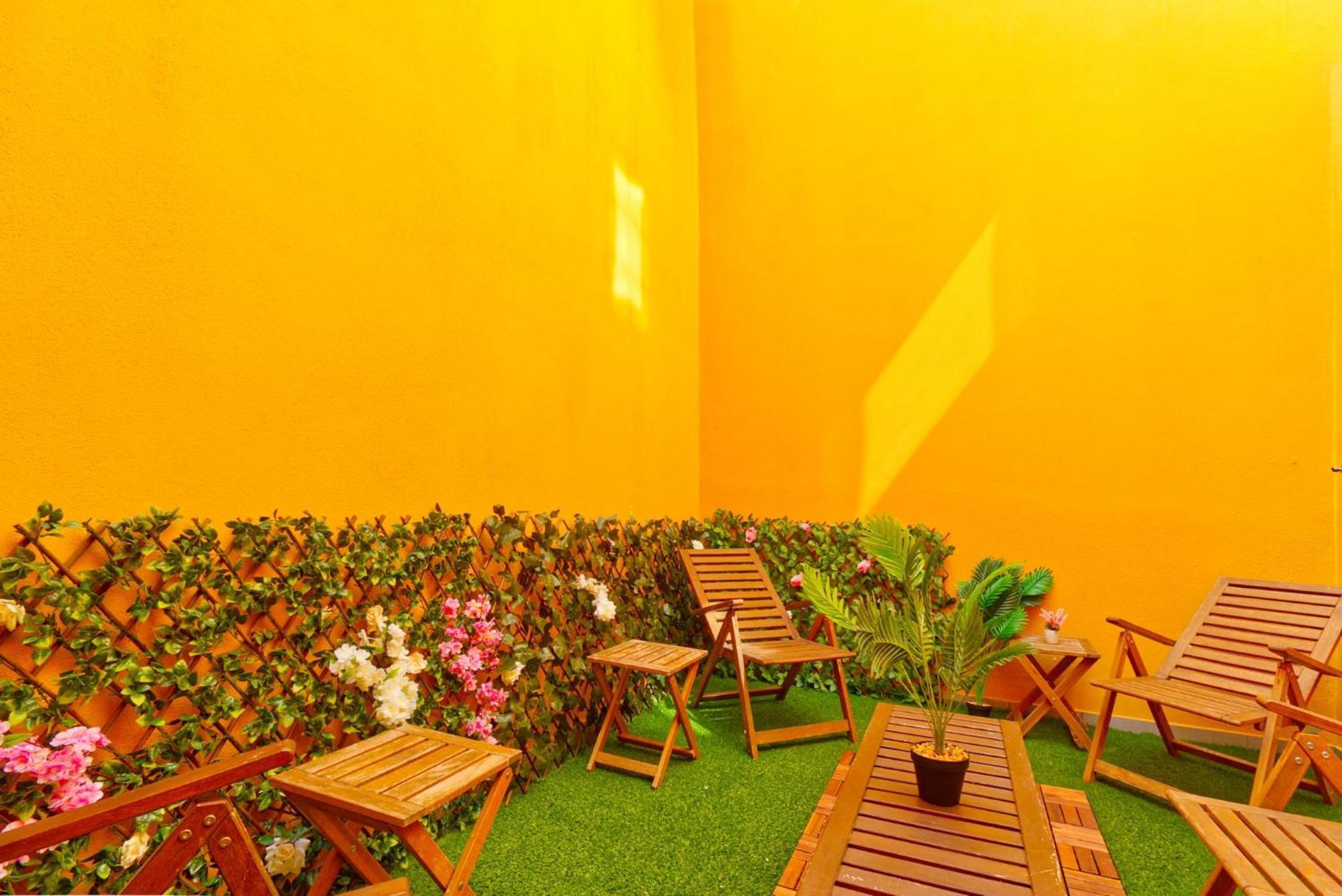 Flat With Garden Apartment